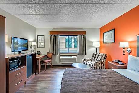 Queen Room - Mobility Access/Non-Smoking