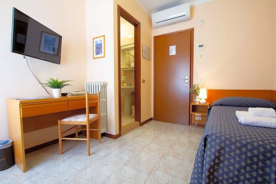 Hotel Benacus Torri del Benaco