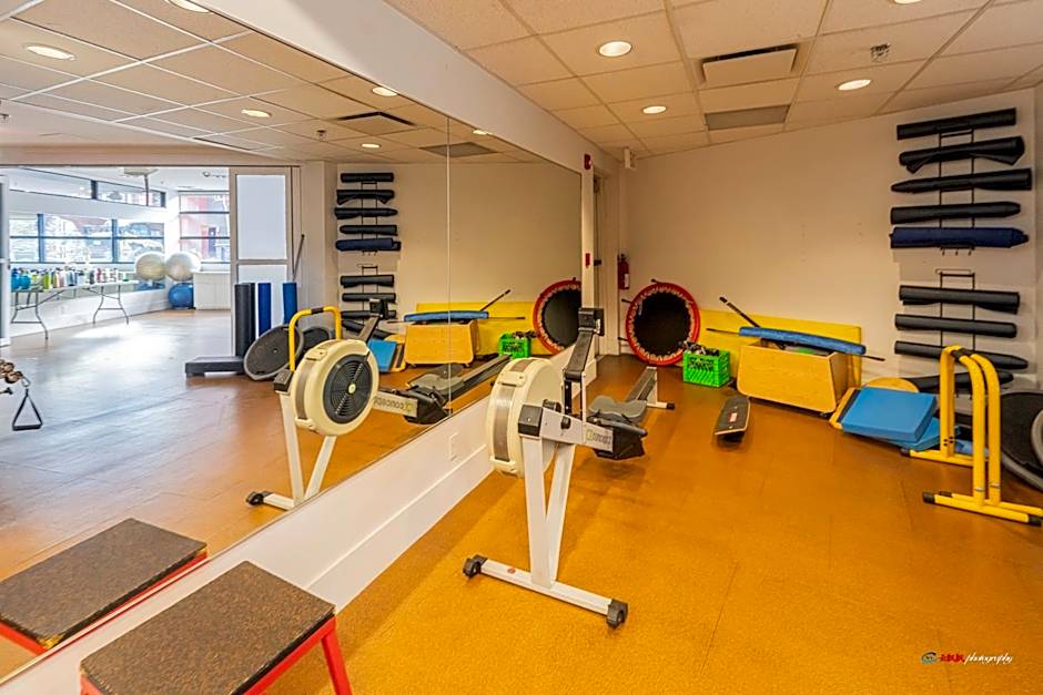 Solara Studio with Pool/Hot tub/Parking/Gym