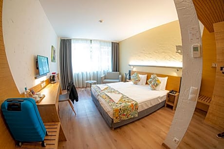Standard Double or Twin Room with Free Zoo Access