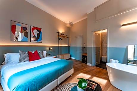 King Room with Spa Bath