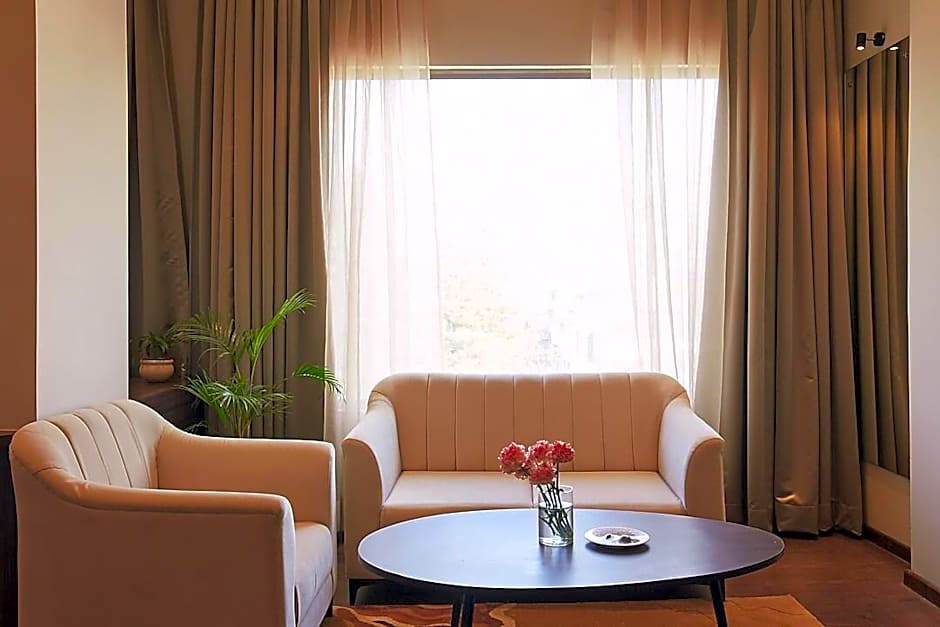 Rudraksh The Hotel