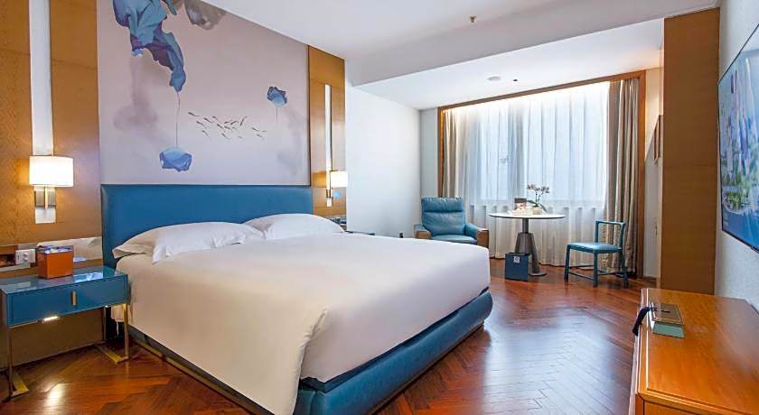 Xiamen Lakeside Hotel