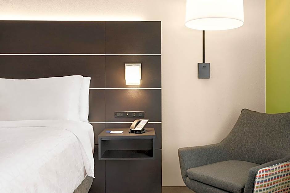 Holiday Inn Express Hotel & Suites McAlester By IHG