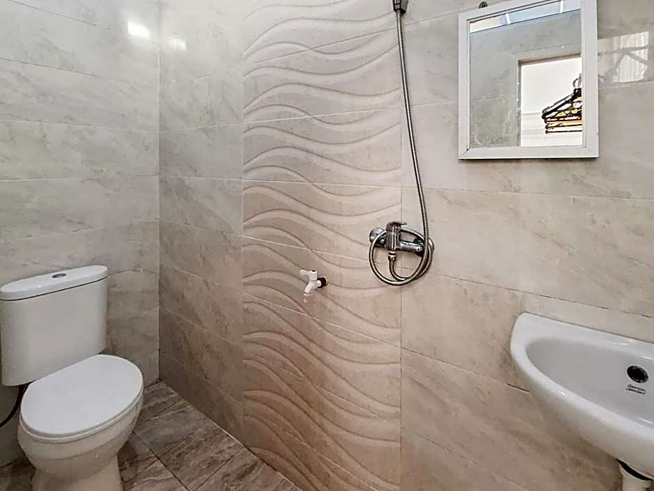 RedDoorz Syariah near Tanjung Pinang City Center