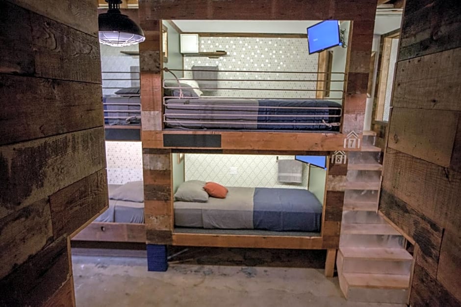 PodShare Los Feliz