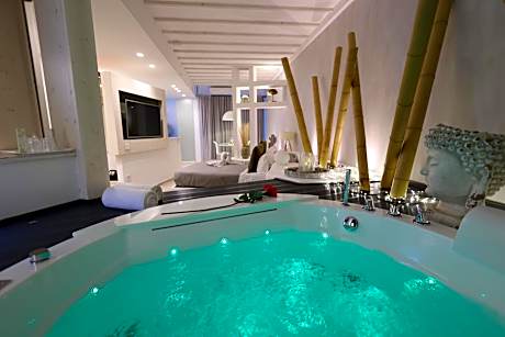 HOME3 BED Luxury Suite&Relax