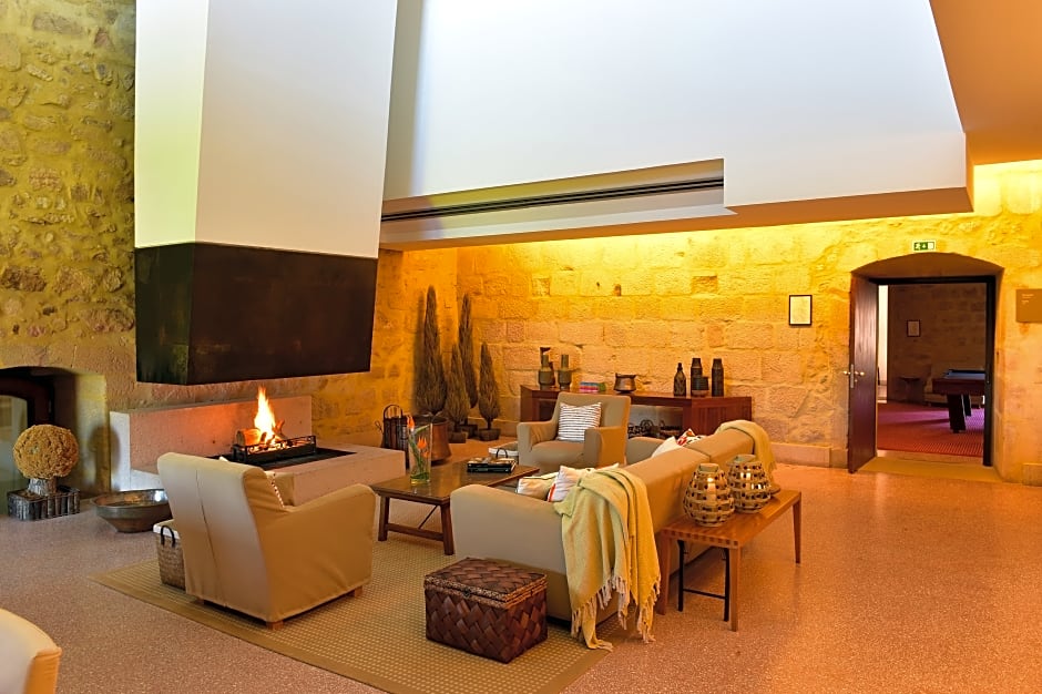 Pousada Convento de Arraiolos - Historic Hotel