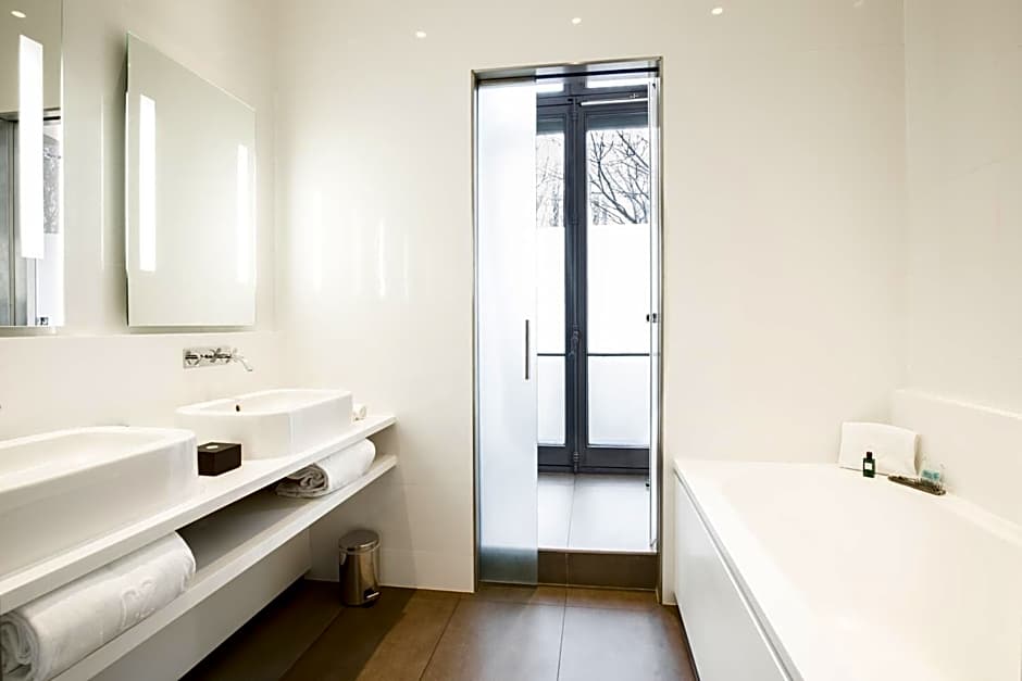 Hotel C2