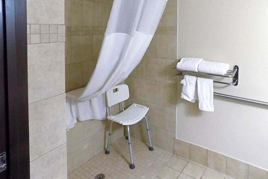 Quality Inn DFW Airport North