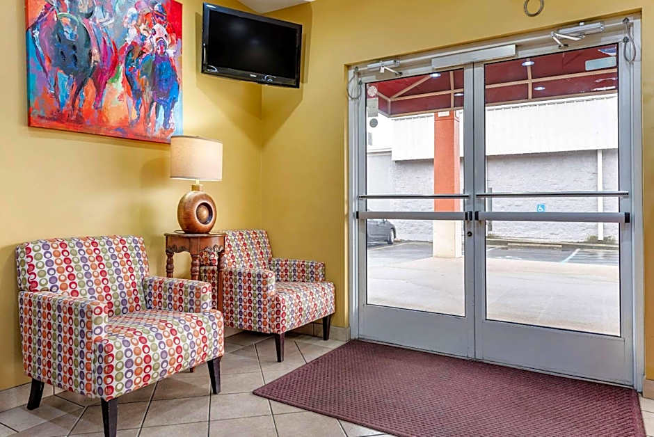 Econo Lodge Louisville Airport