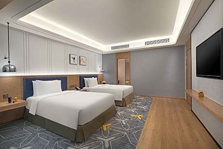 2 Twin 1 Bedroom Suite Living Area