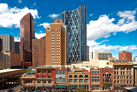 1 Bedroom 2 room Suite, 1 King, City view, Corner room