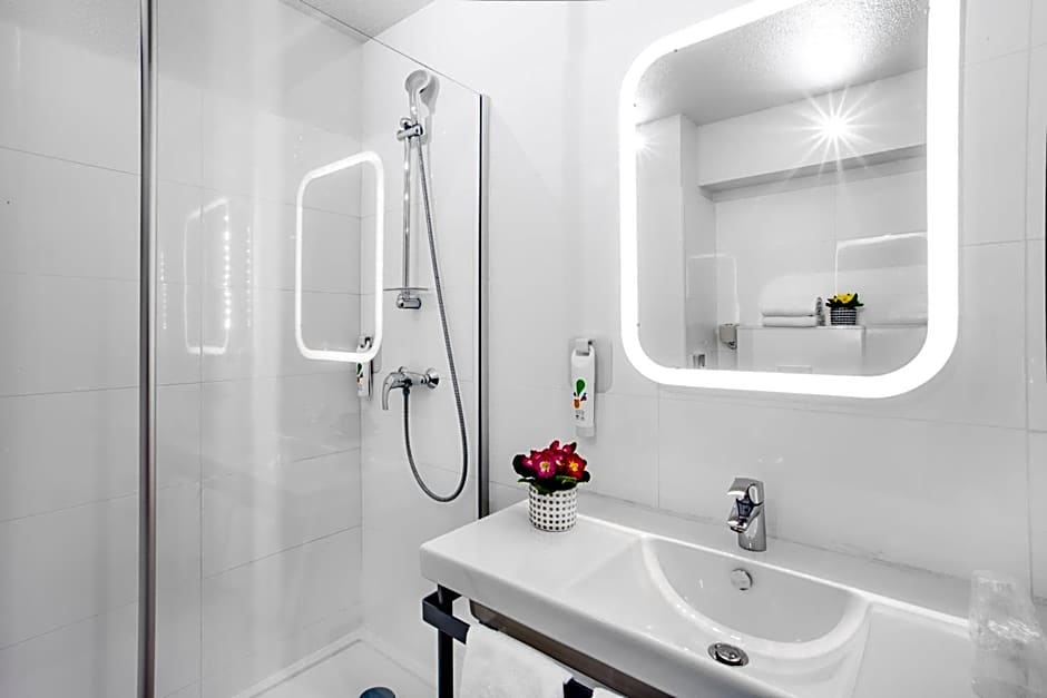 ibis Styles Perpignan Canet En Roussillon