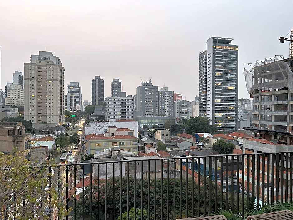 Studio a 500 metros do Allianz Parque, moderno, com piscina e academia