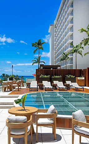 Alohilani Resort Waikiki Beach