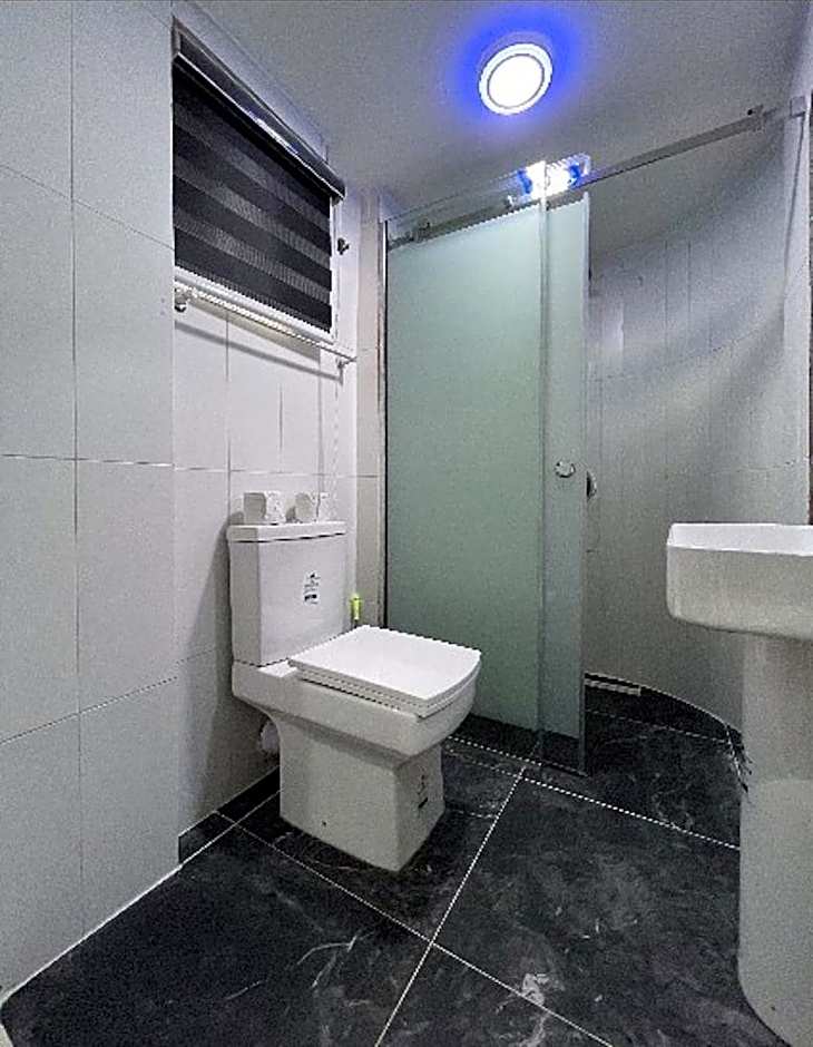 Charlies Place and Suites