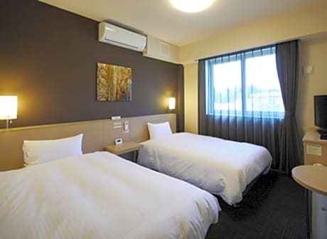 Twin Room - Non-Smoking