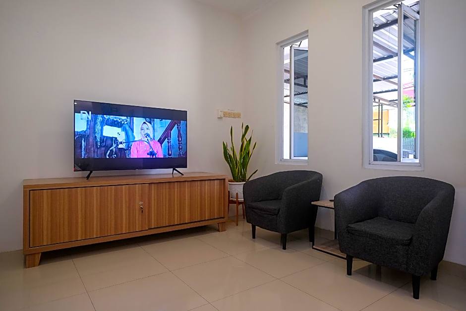 RedDoorz near Stasiun Solo Balapan 3