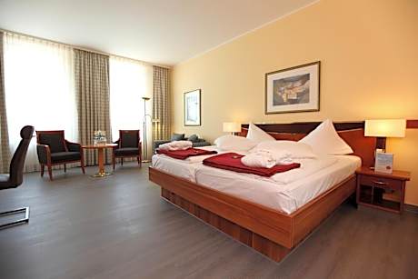 Deluxe double room single use