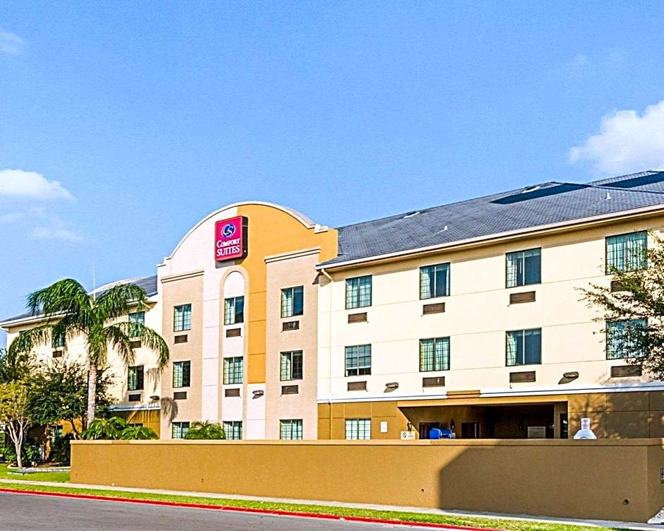 Comfort Suites At Plaza Mall