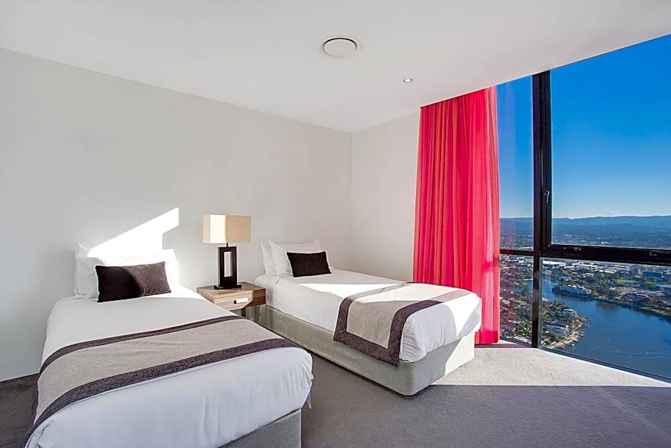 Mantra Circle on Cavill Surfers Paradise