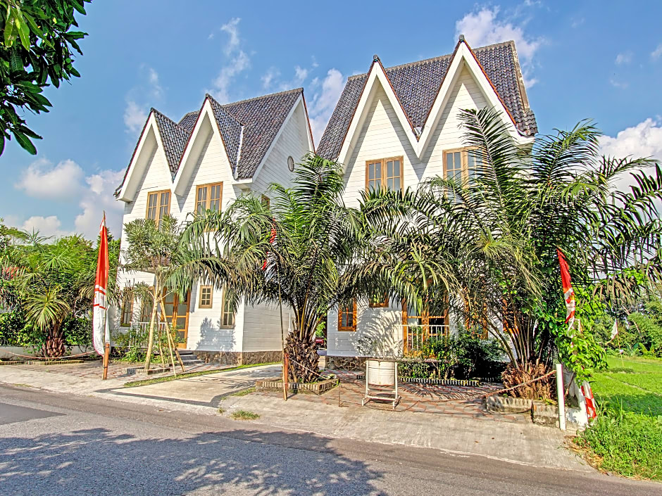 Collection O 91629 Ndalem Abhirama