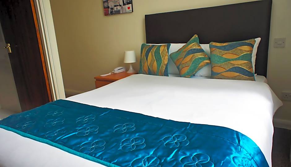 Photo 1 of 14 of Double Room