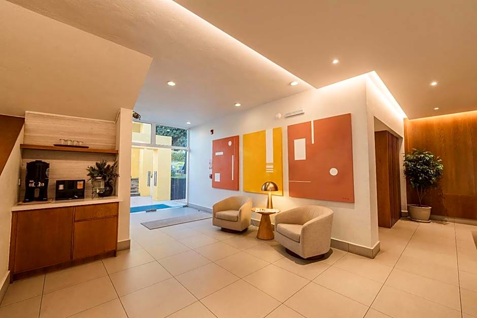 Comfort Inn Monterrey Valle