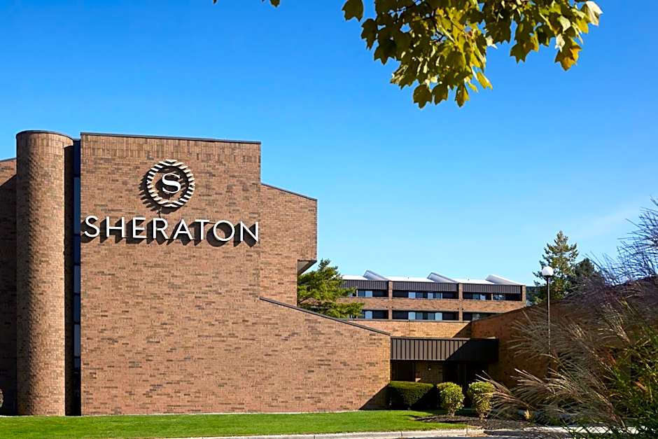 Sheraton Grand Rapids Airport Hotel