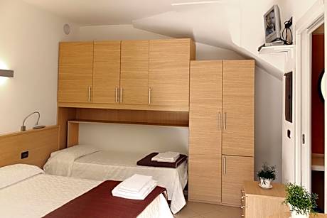 Comfort Quadruple Room