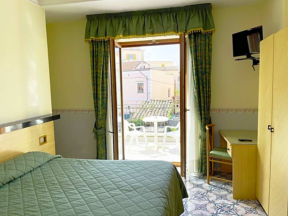 Reginella – Sant' Agata sui due Golfi, CO