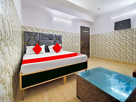 Hotel O Black Inn