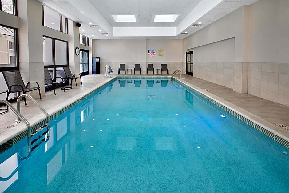 DoubleTree by Hilton Hotel Detroit - Novi
