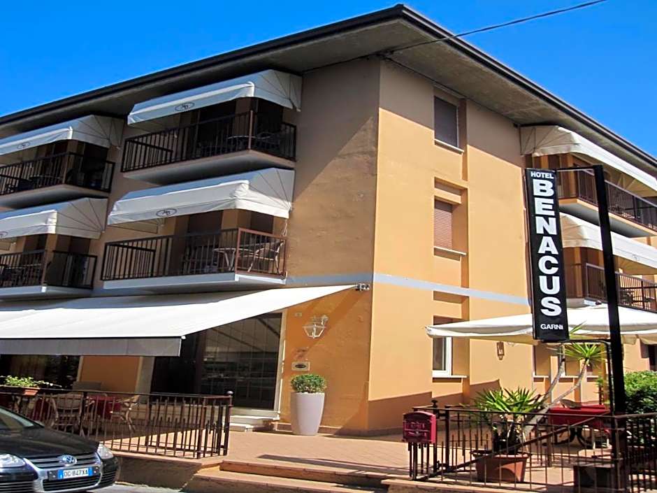 Hotel Benacus
