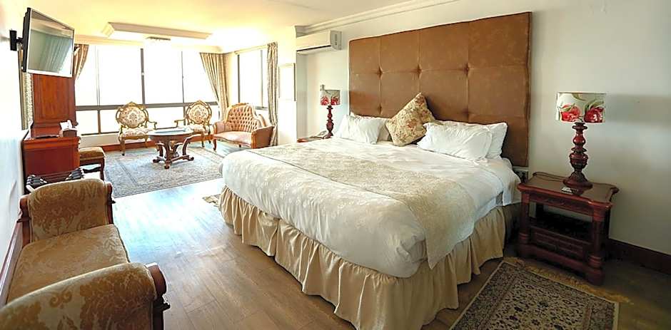 Misty Waves Boutique Hotel