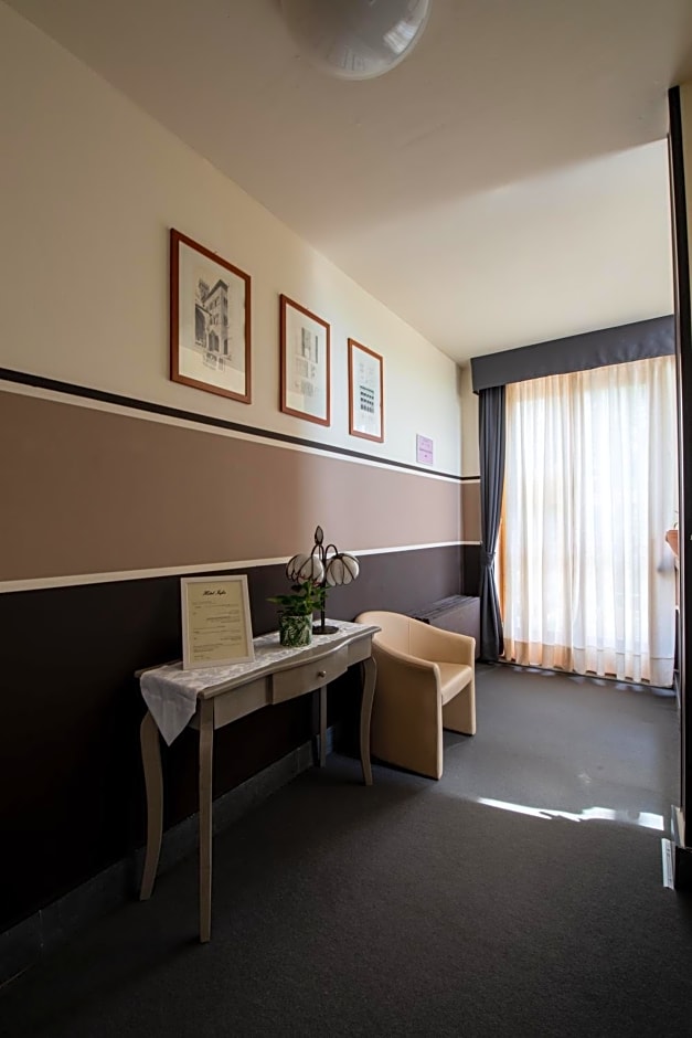 Hotel Carignano