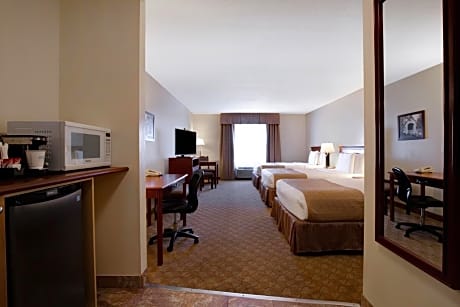 Double Room with Three Double Beds - Non-Smoking