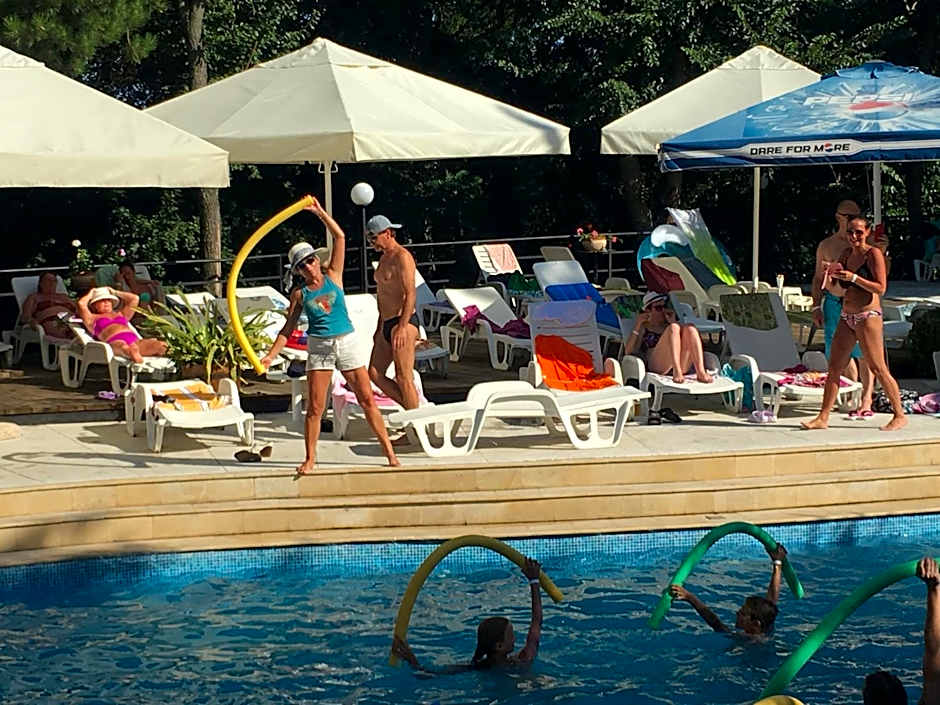 Park Hotel Briz - All Inclusive & Free Parking