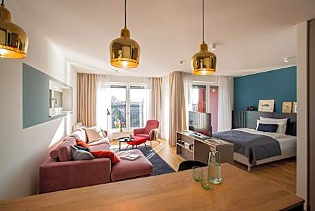 Comfort Double Studio with River View (71 in bed)