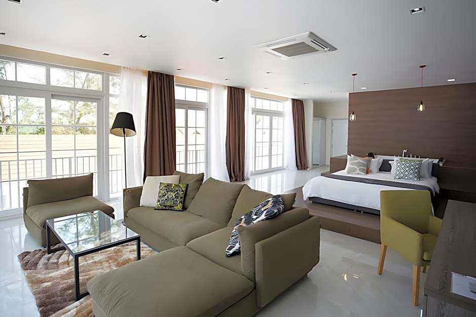 White Boutique Hotel and Restaurant