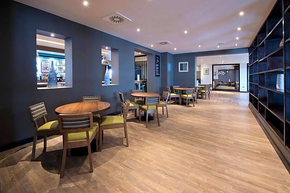 Premier Inn Heathrow Airport Terminal 4