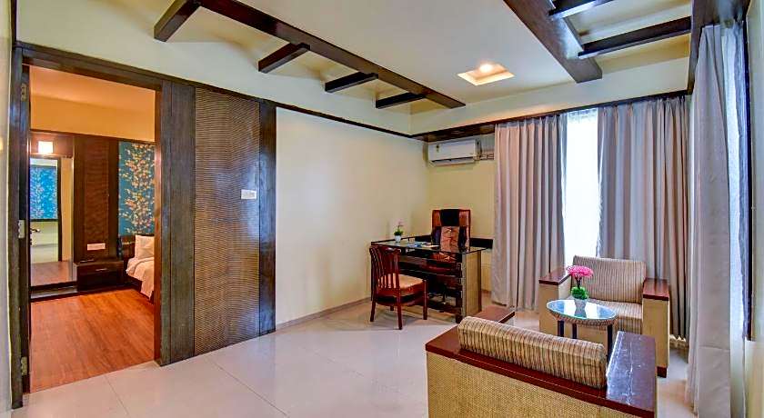 Hotel Lotus Ivy Studios Near Pune Airport