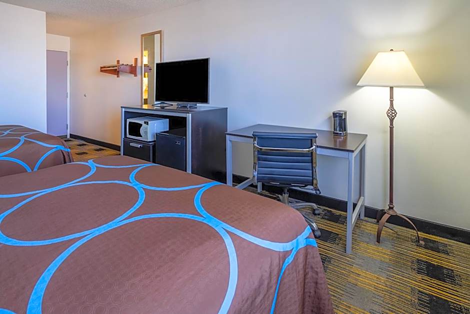 Super 8 by Wyndham Villa Rica