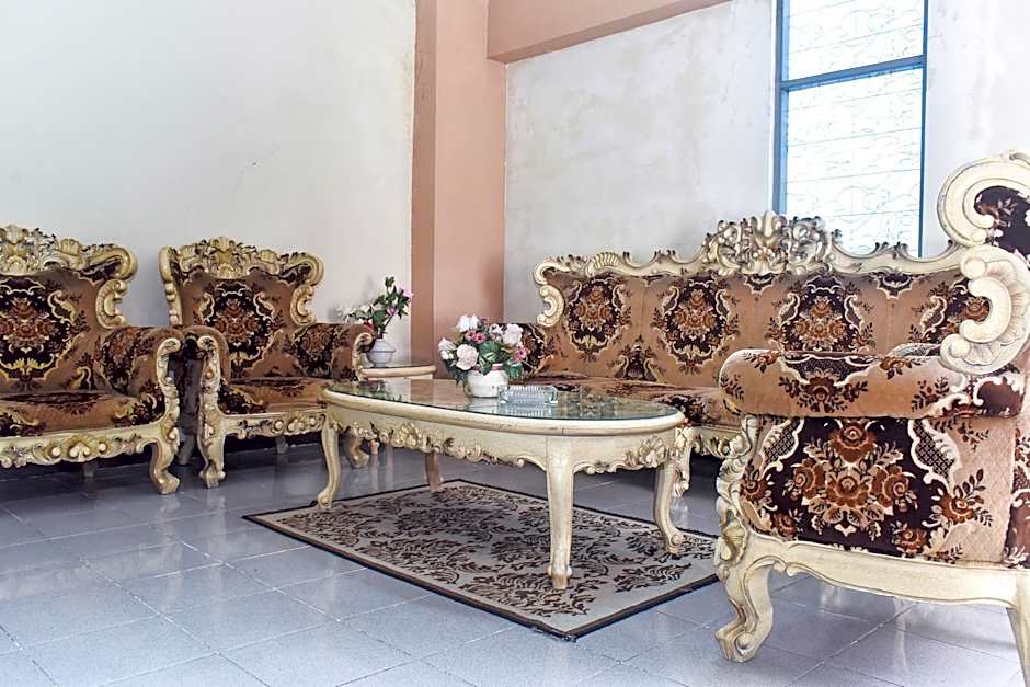 RedDoorz Plus @ Tirta Kencana Hotel