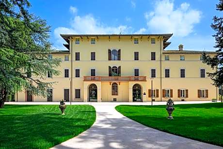 Posta Donini-Historic Hotel