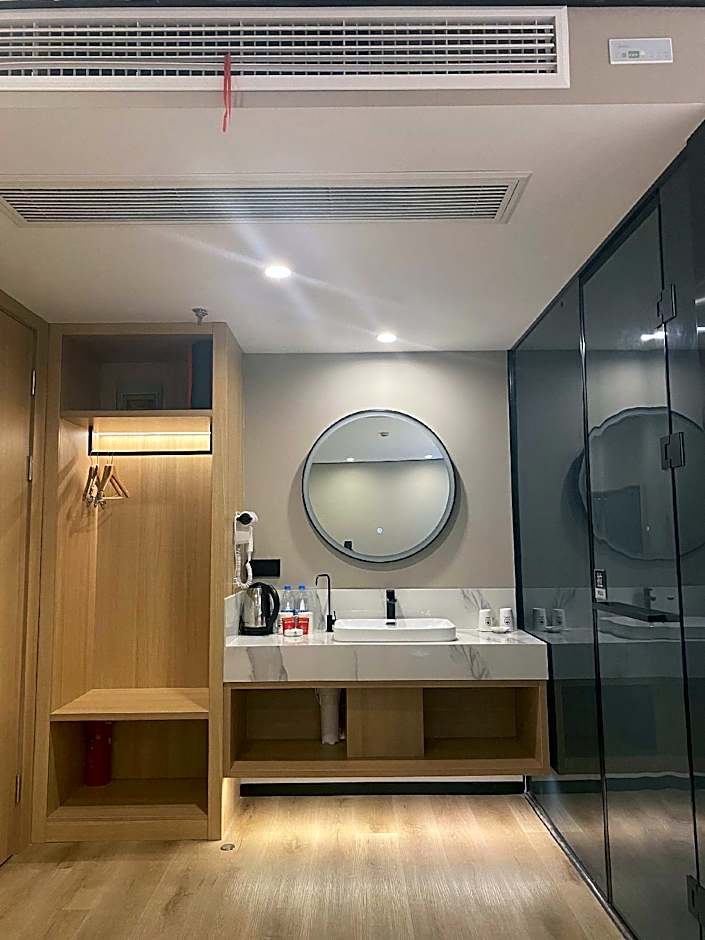 GreenTree Inn Jiaxing Zhapu jiulong Mountain Express Hotel