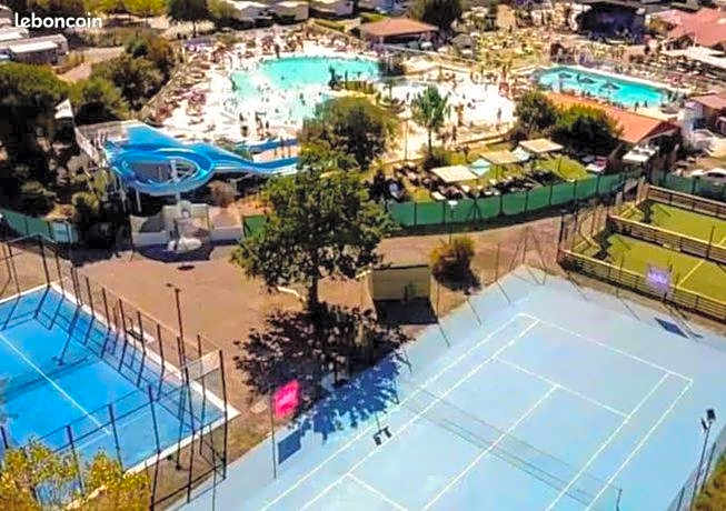 Mobil-home 4chambres-10 couchages - Parking gratuit - 2 accès piscines inclus dès 3 nuitées