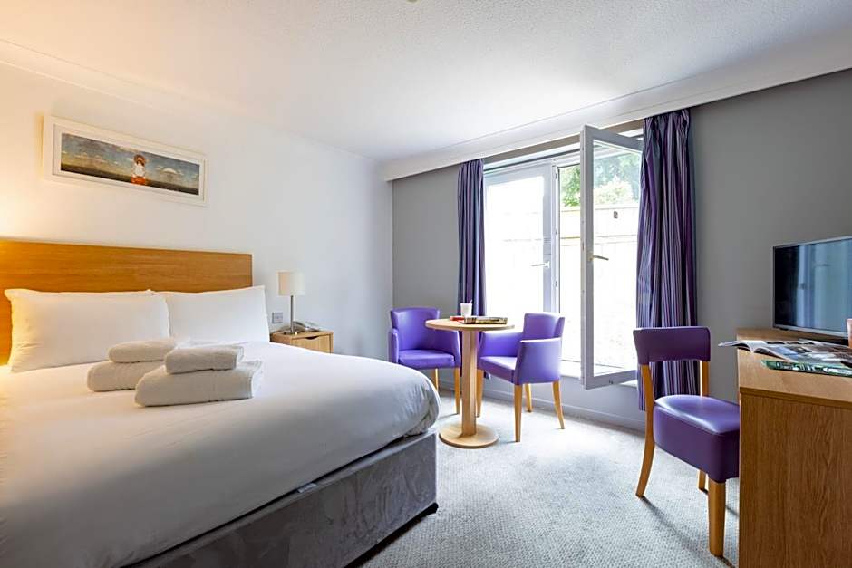 Photo 1 of 7 of Double Room