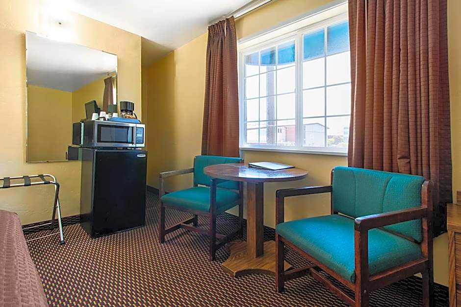 Eureka Town House Motel - Historic Old Town